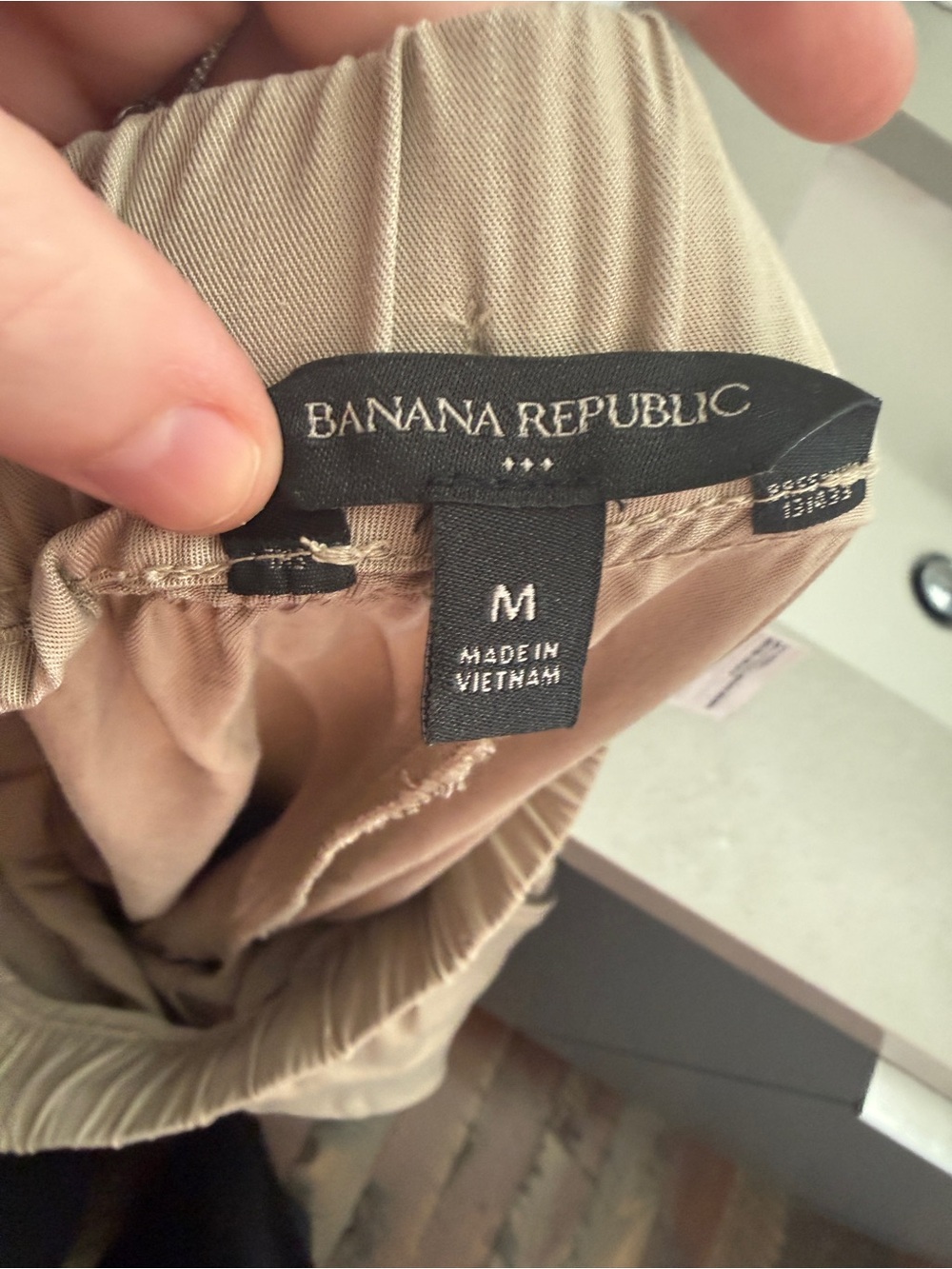 Banana Republic Women's Light Beige Cargo Jogger Pants - Picture 6 of 7